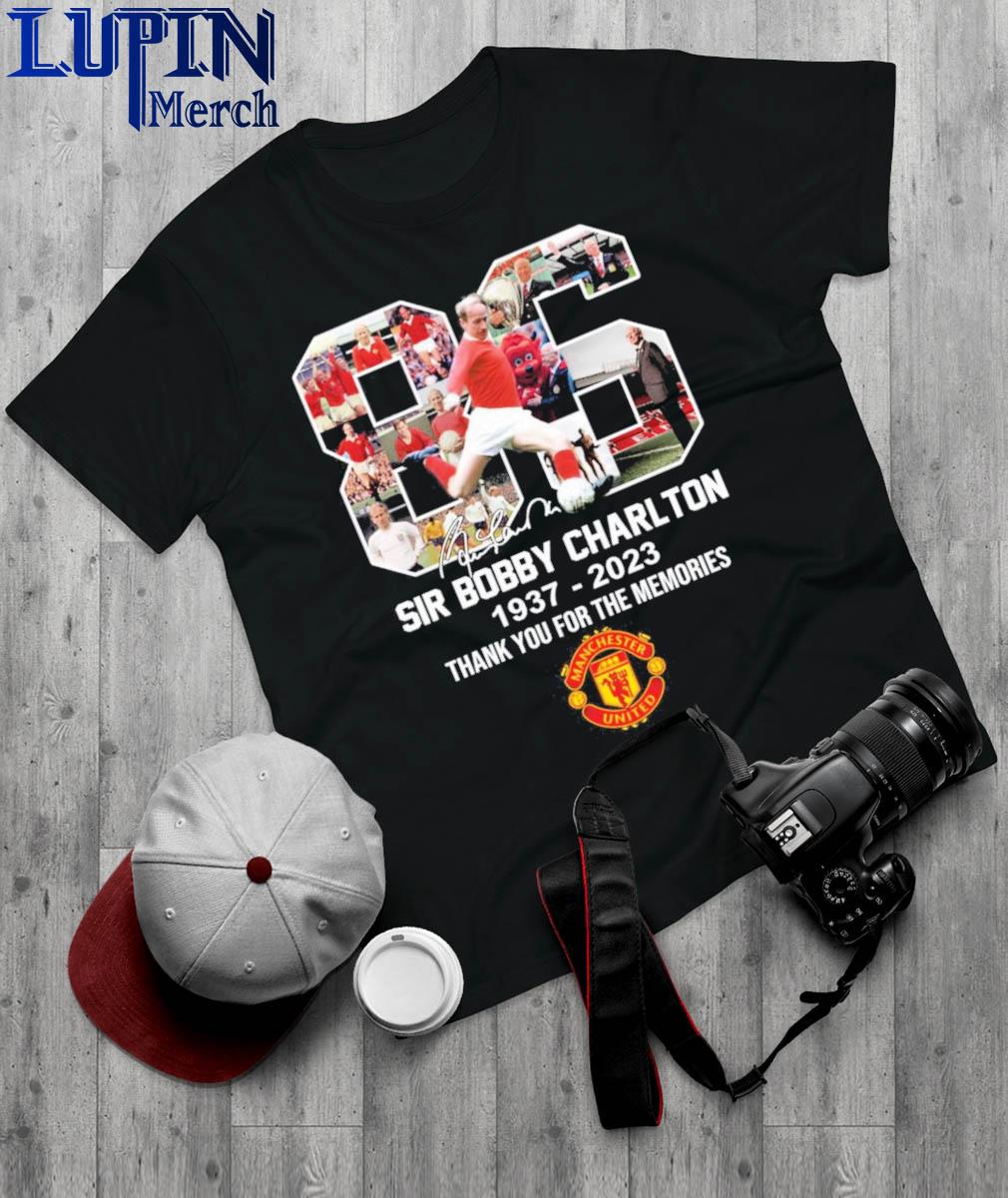 Official sir Bobby Charlton 1937 – 2023 Thank You For The Memories T-Shirt